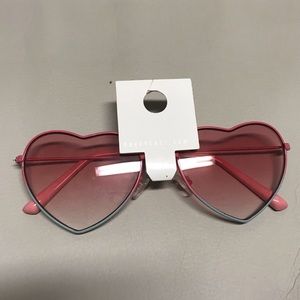 🌸Forever 21 ombré heart sun glasses